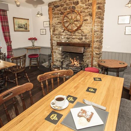 The Lord Nelson Pub And Accommodation Bridport Bagian luar foto